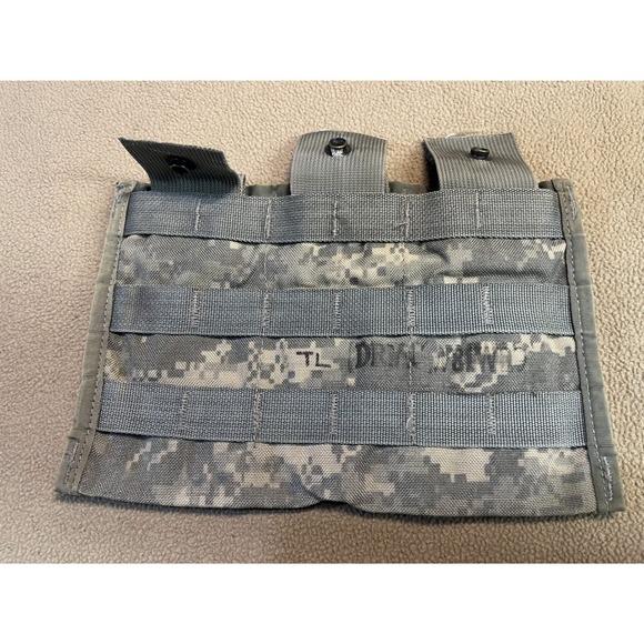 US Military Molle II Triple Mag Pouch, 3 Magazine ACU Digital, 8465-01-525-0598 - Picture 2 of 9